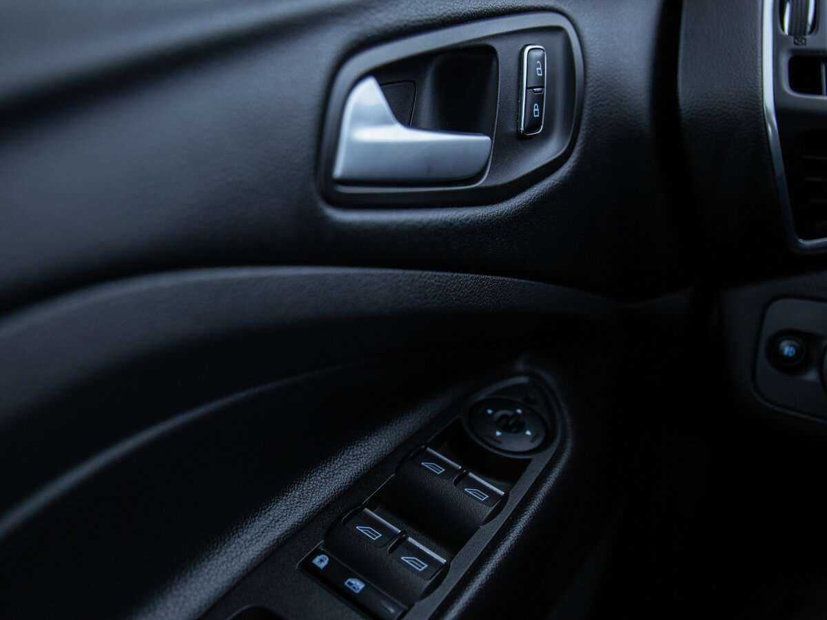 Ford Kuga 2015 года с пробегом. Фото: #14