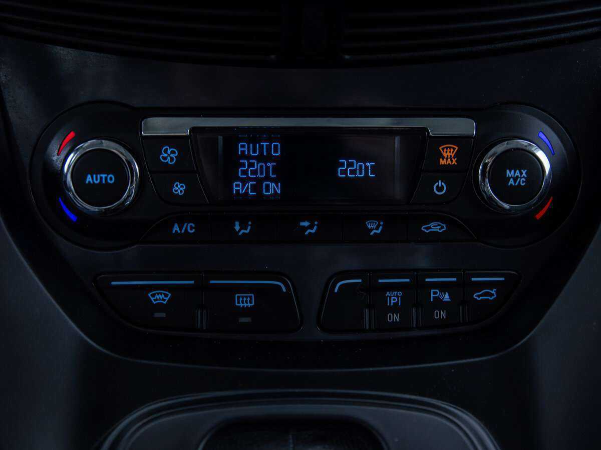 Ford Kuga 2015 года с пробегом. Фото: #19