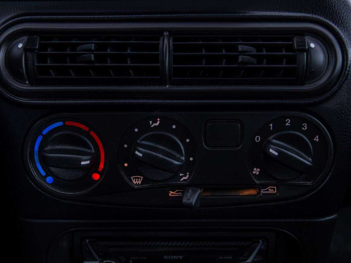 Б/У Шевроле Нива 2015 года. Фото: #9