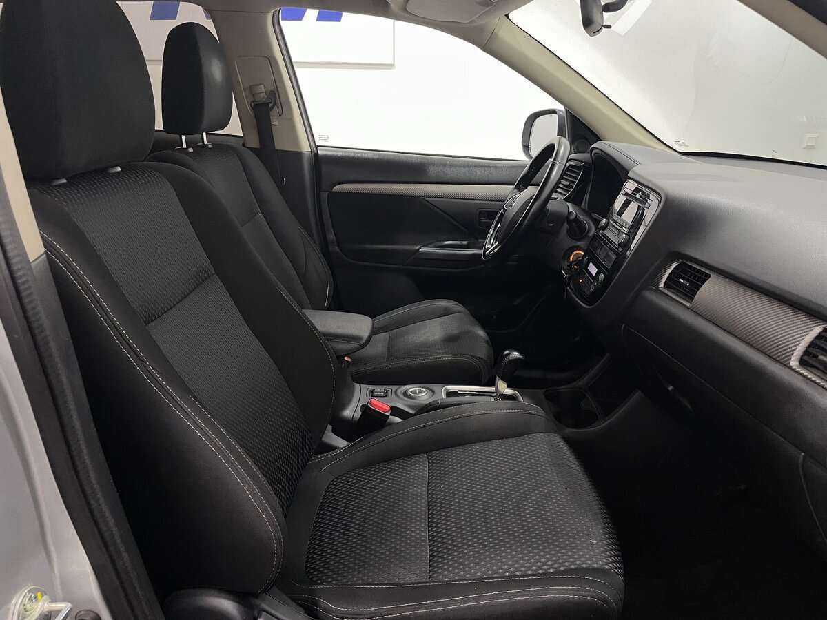 Mitsubishi Outlander 2016 года с пробегом. Фото: #7
