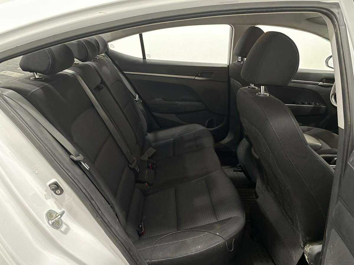 Hyundai Elantra 2016 года с пробегом. Фото: #4