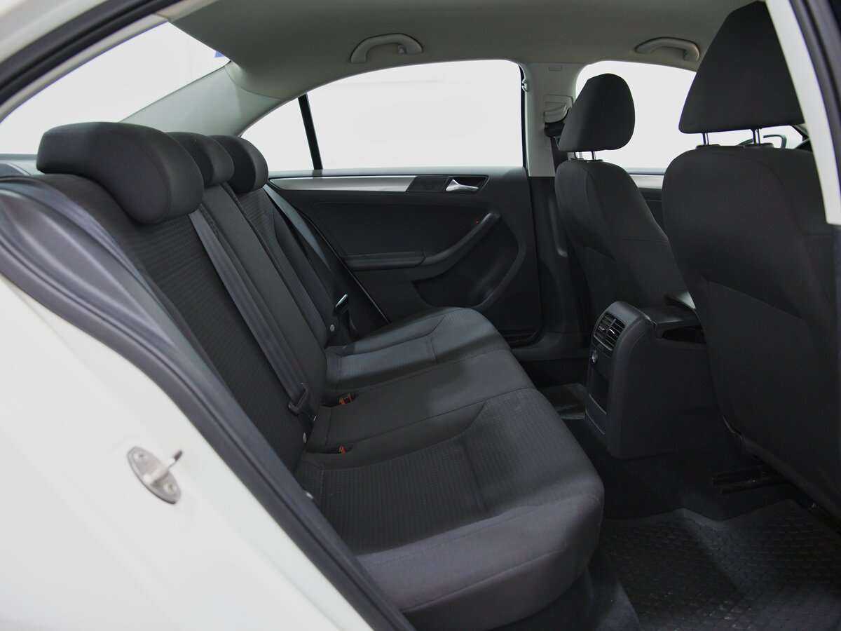 Volkswagen Jetta 2015 года с пробегом. Фото: #3