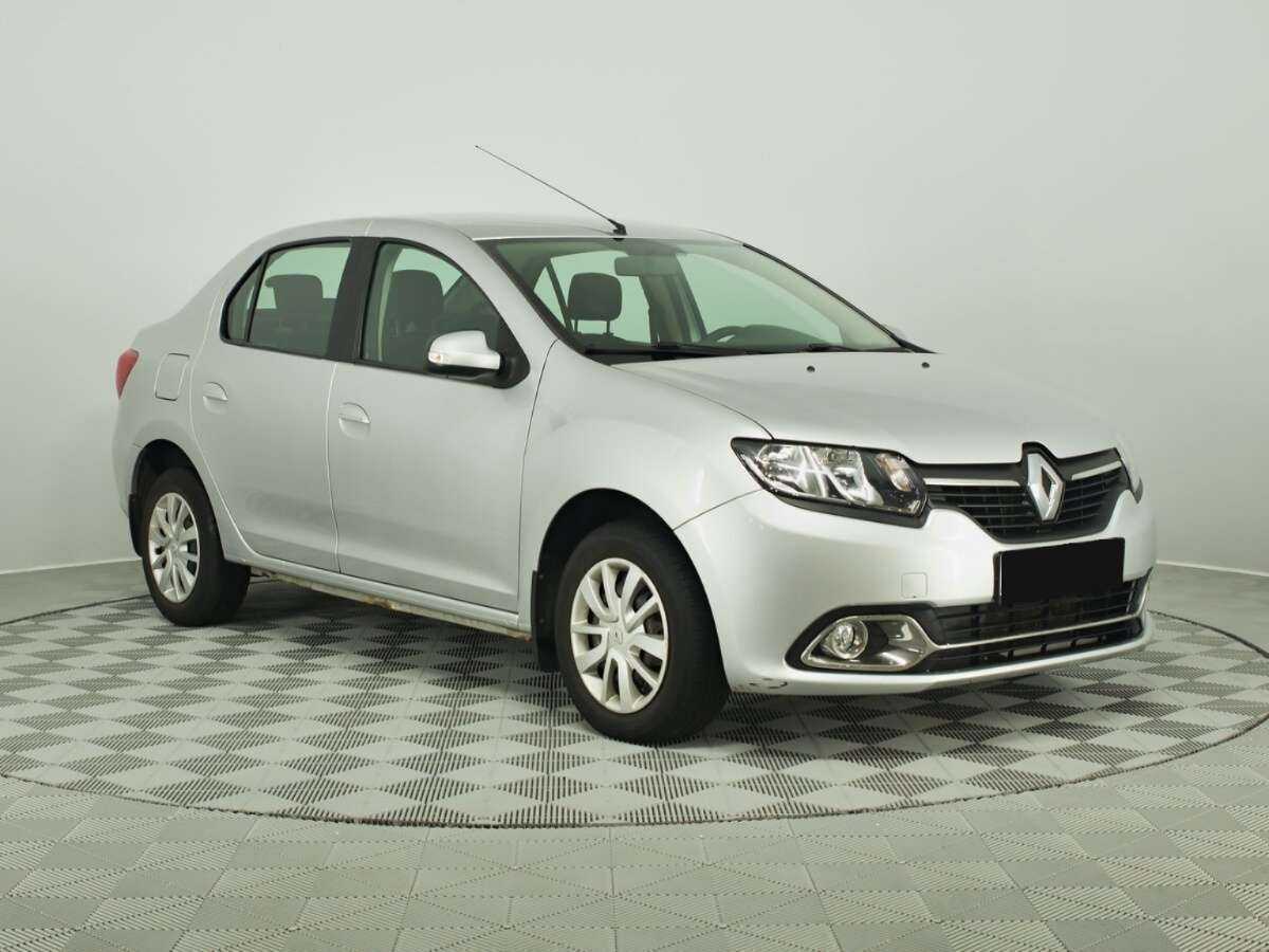 Б/У Рено Логан 2015 года. Фото: #2