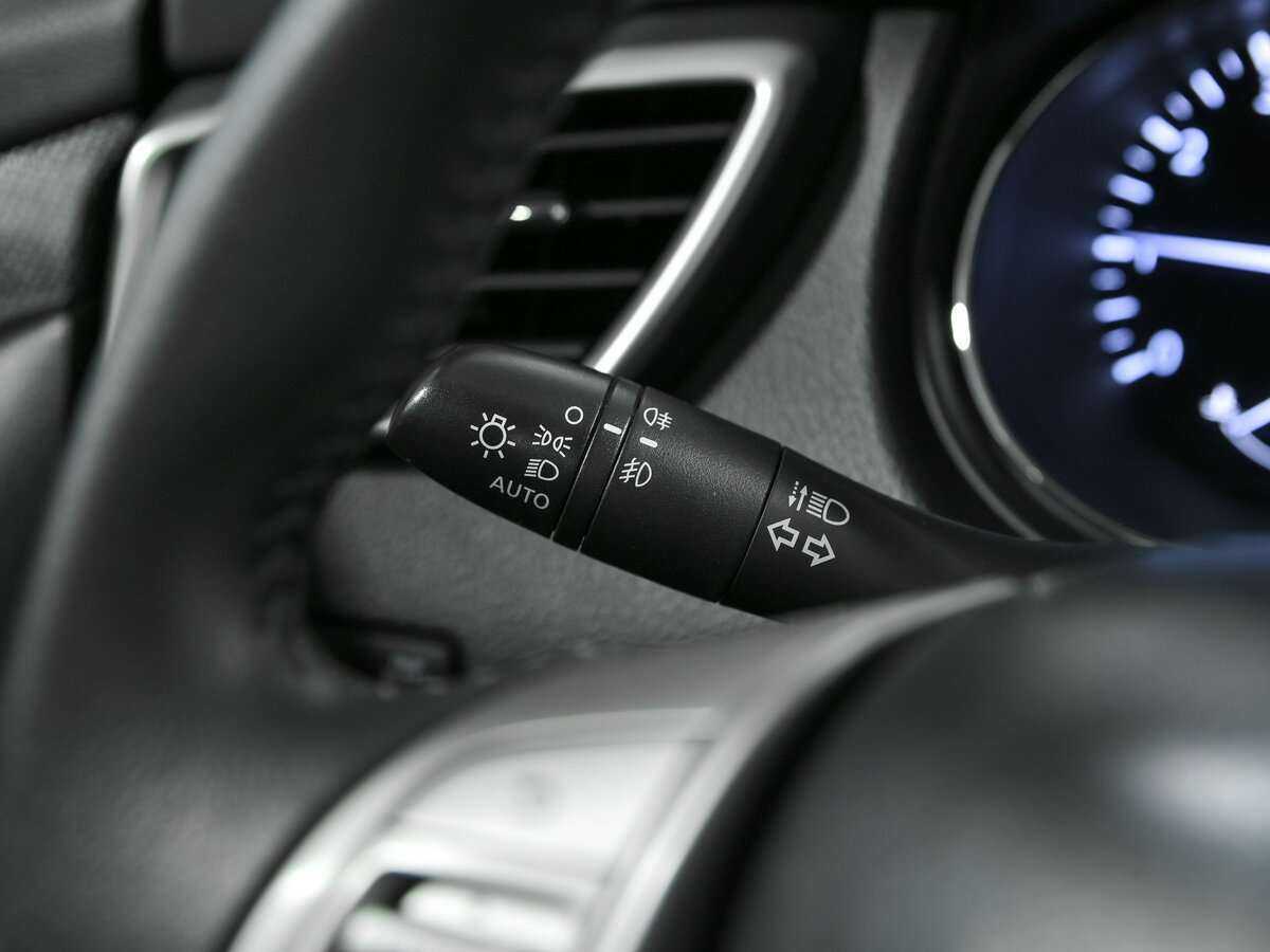 Б/У Ниссан Икс-Трейл 2017 года. Фото: #8