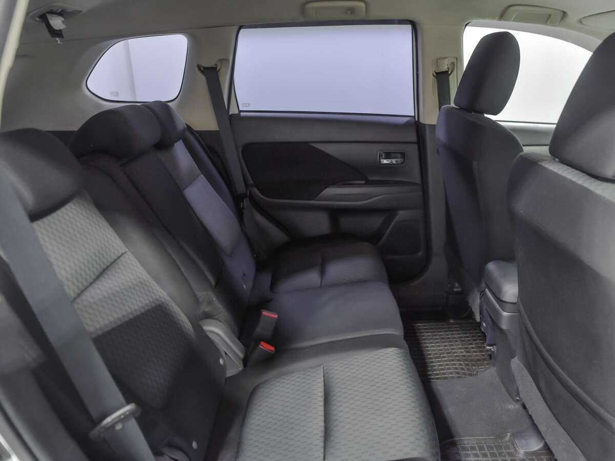 Mitsubishi Outlander 2013 года с пробегом. Фото: #12