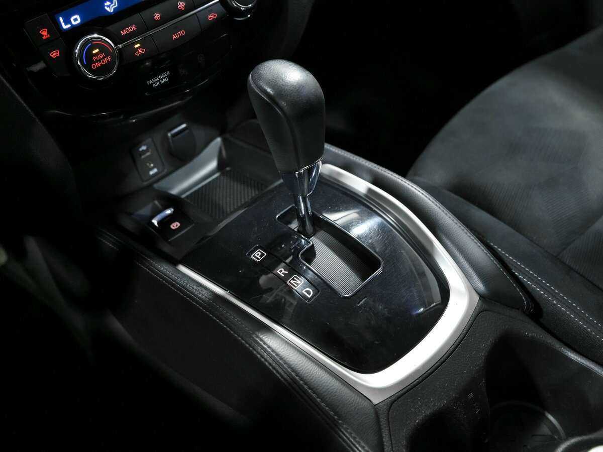 Б/У Ниссан Икс-Трейл 2015 года. Фото: #13