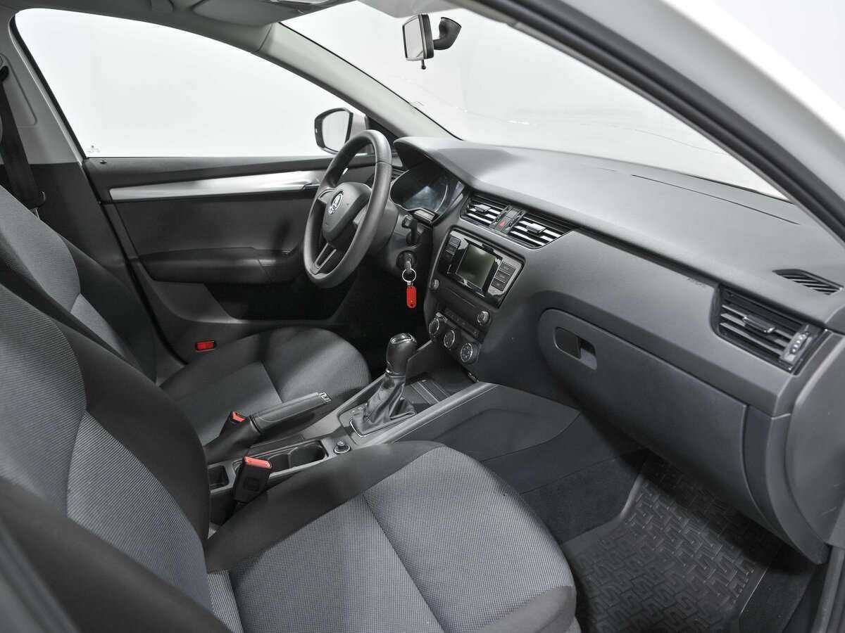 Б/У Шкода Октавия 2016 года. Фото: #6