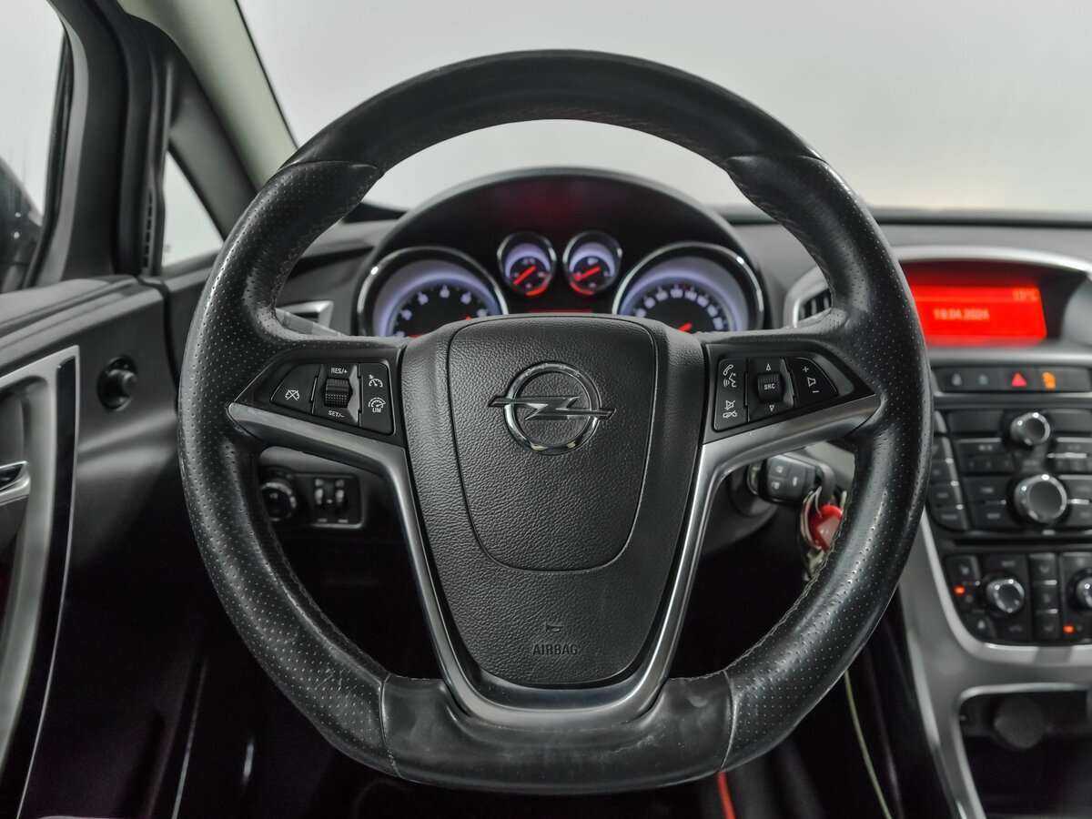 Б/У Опель Астра 2013 года. Фото: #5