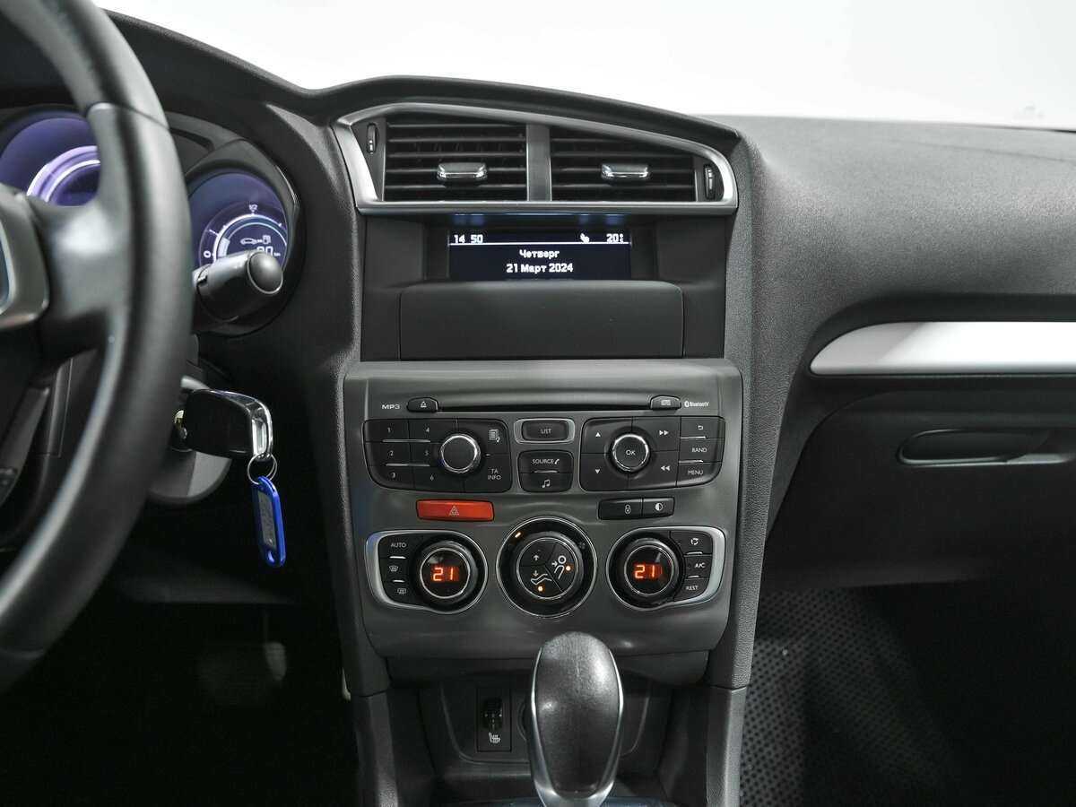 Б/У Ситроен Ц4 2016 года. Фото: #9