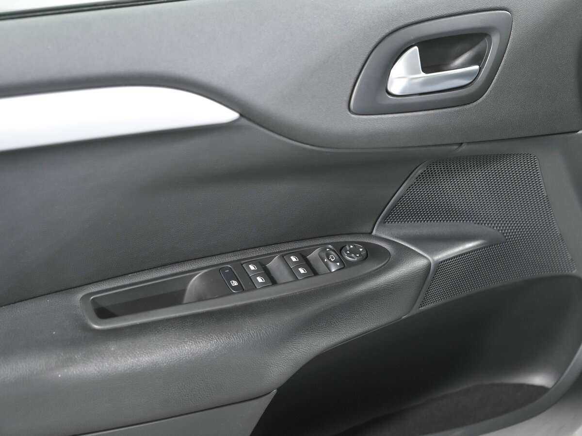 Б/У Ситроен Ц4 2016 года. Фото: #12