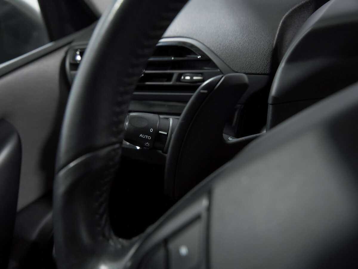 Б/У Ситроен Ц4 Пикассо 2014 года. Фото: #7