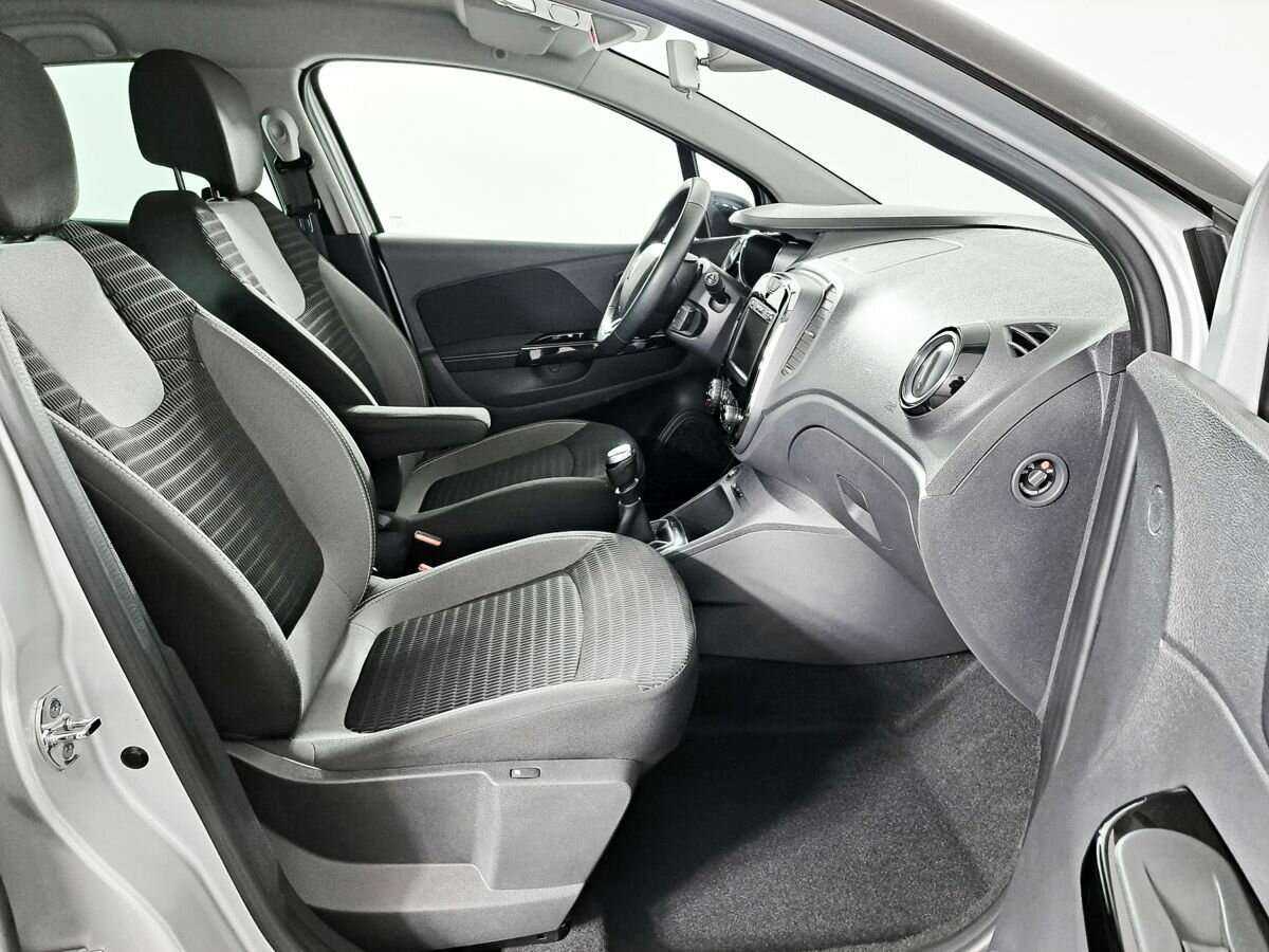 Б/У Рено Каптюр 2019 года. Фото: #6