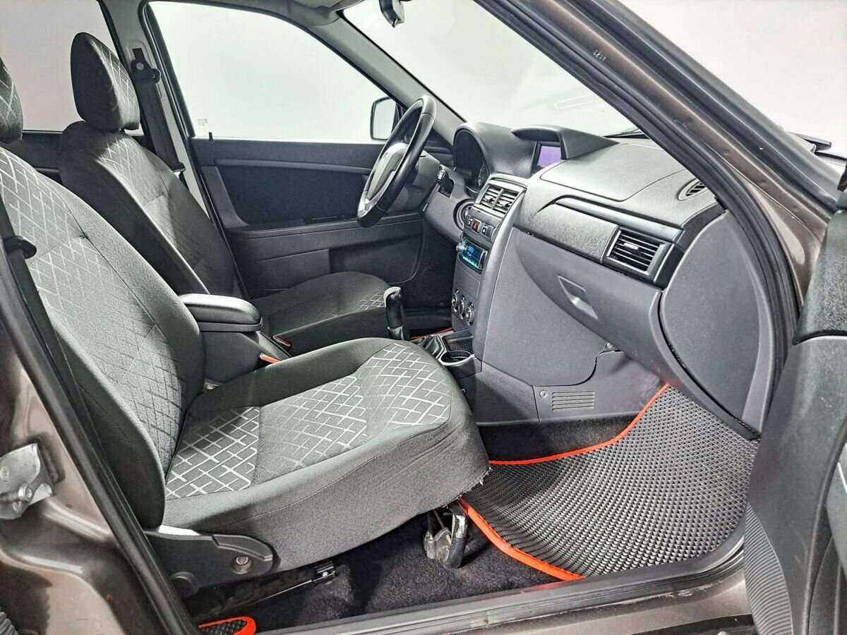 Lada (ВАЗ) Priora 2017 года с пробегом. Фото: #8