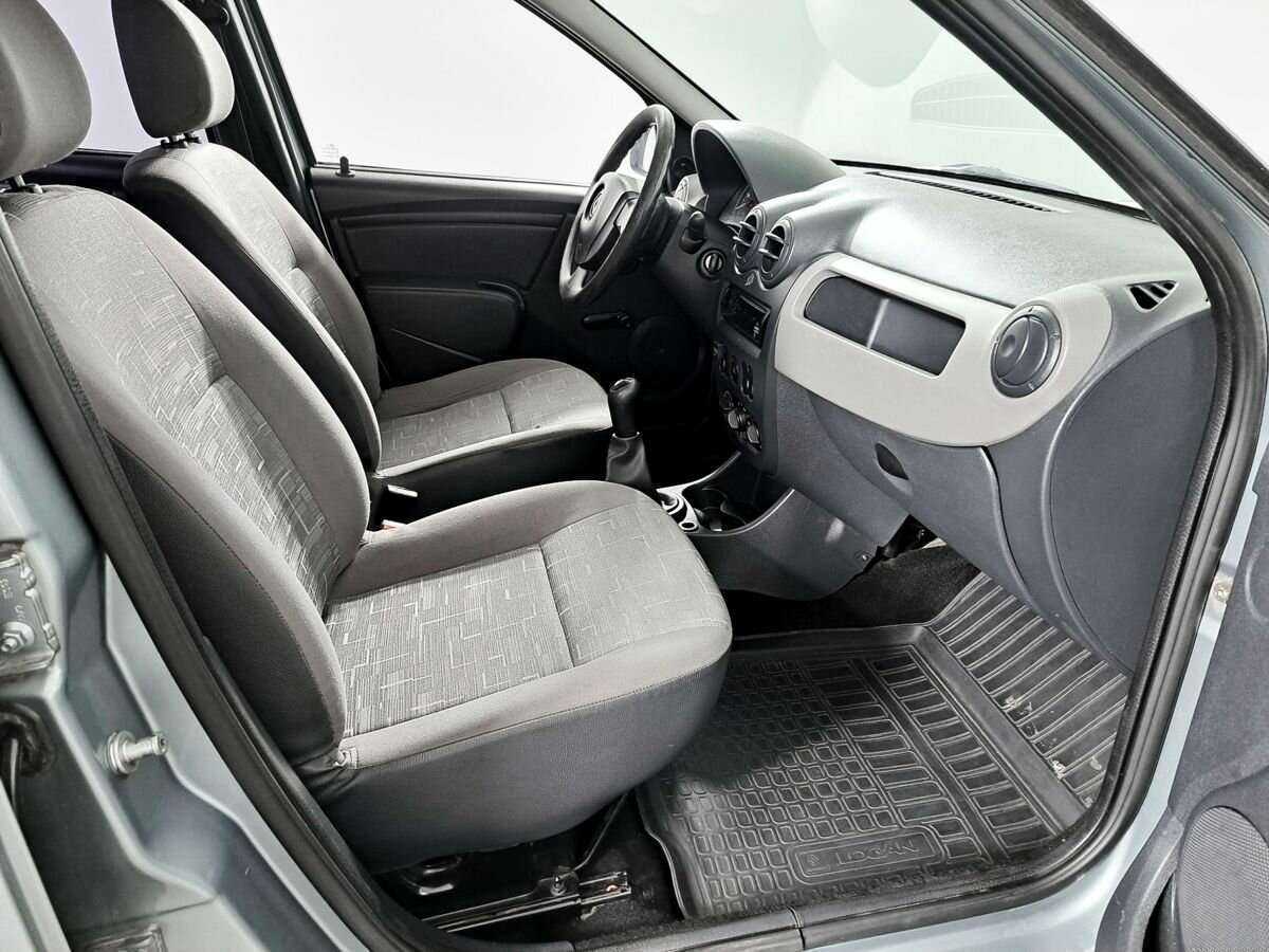 Б/У Рено Логан 2012 года. Фото: #6