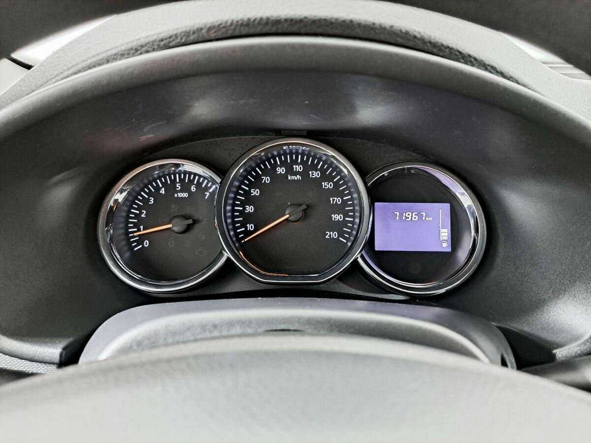 Б/У Рено Сандеро 2018 года. Фото: #8