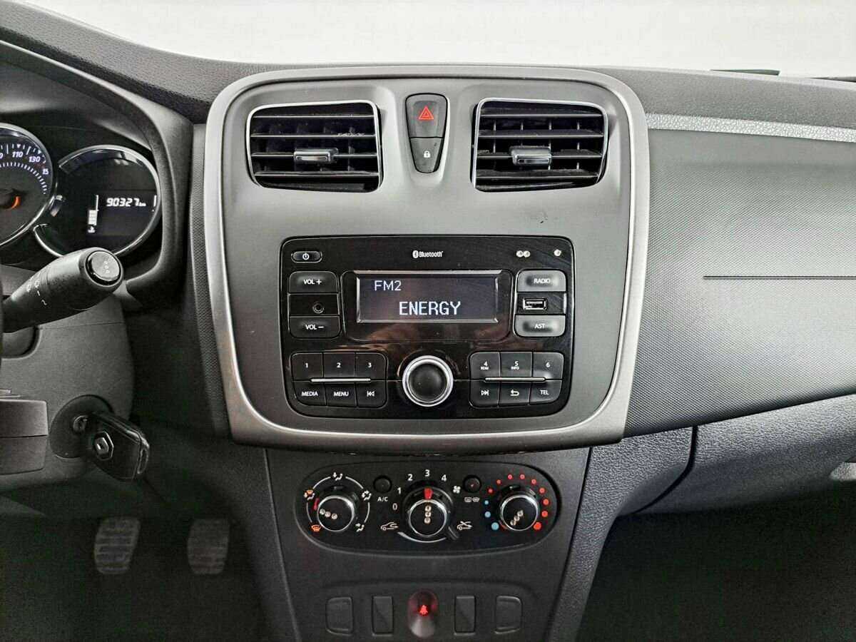 Renault Logan 2019 года с пробегом. Фото: #12