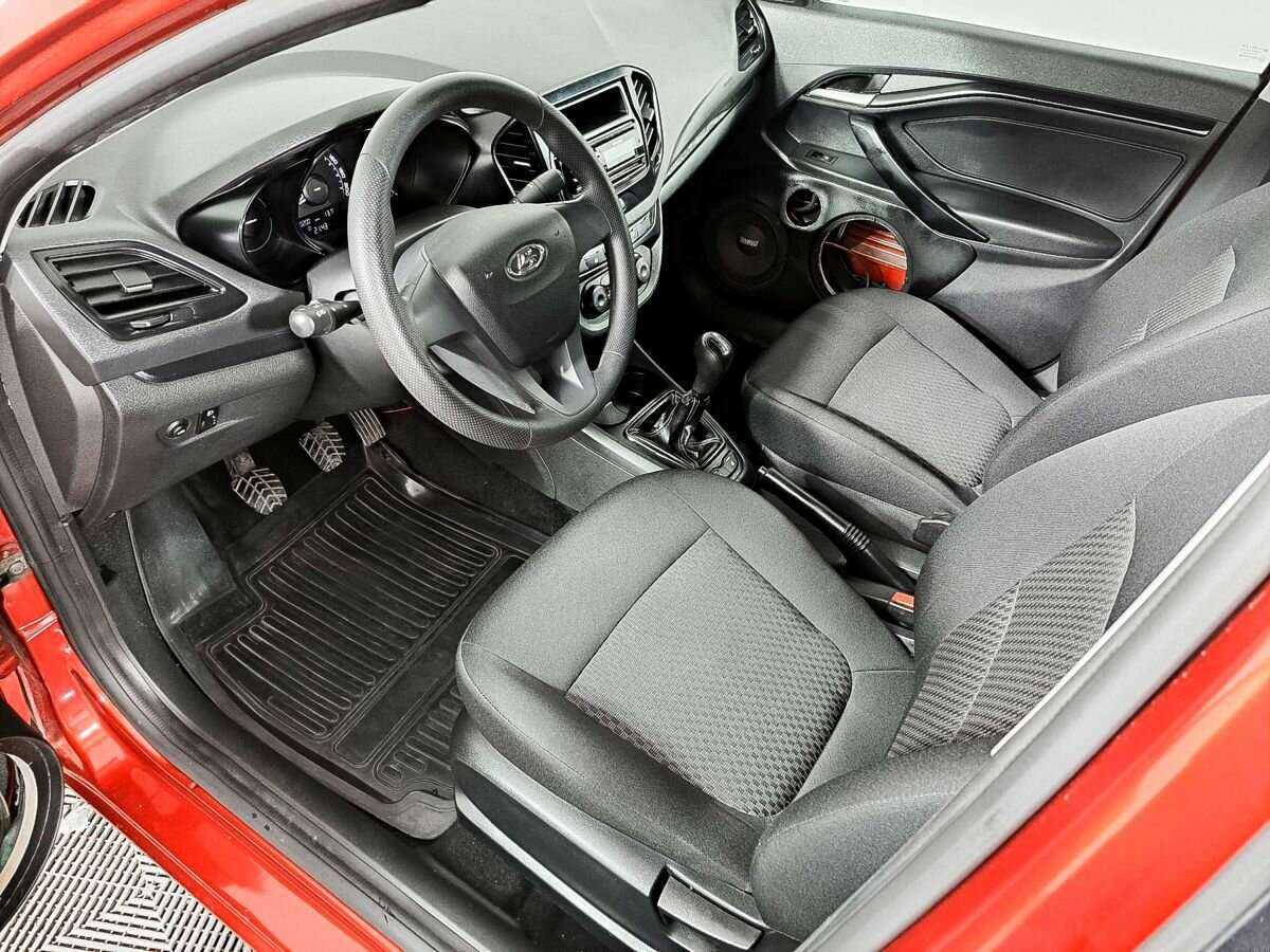 Б/У Лада (ВАЗ) Веста 2016 года. Фото: #12