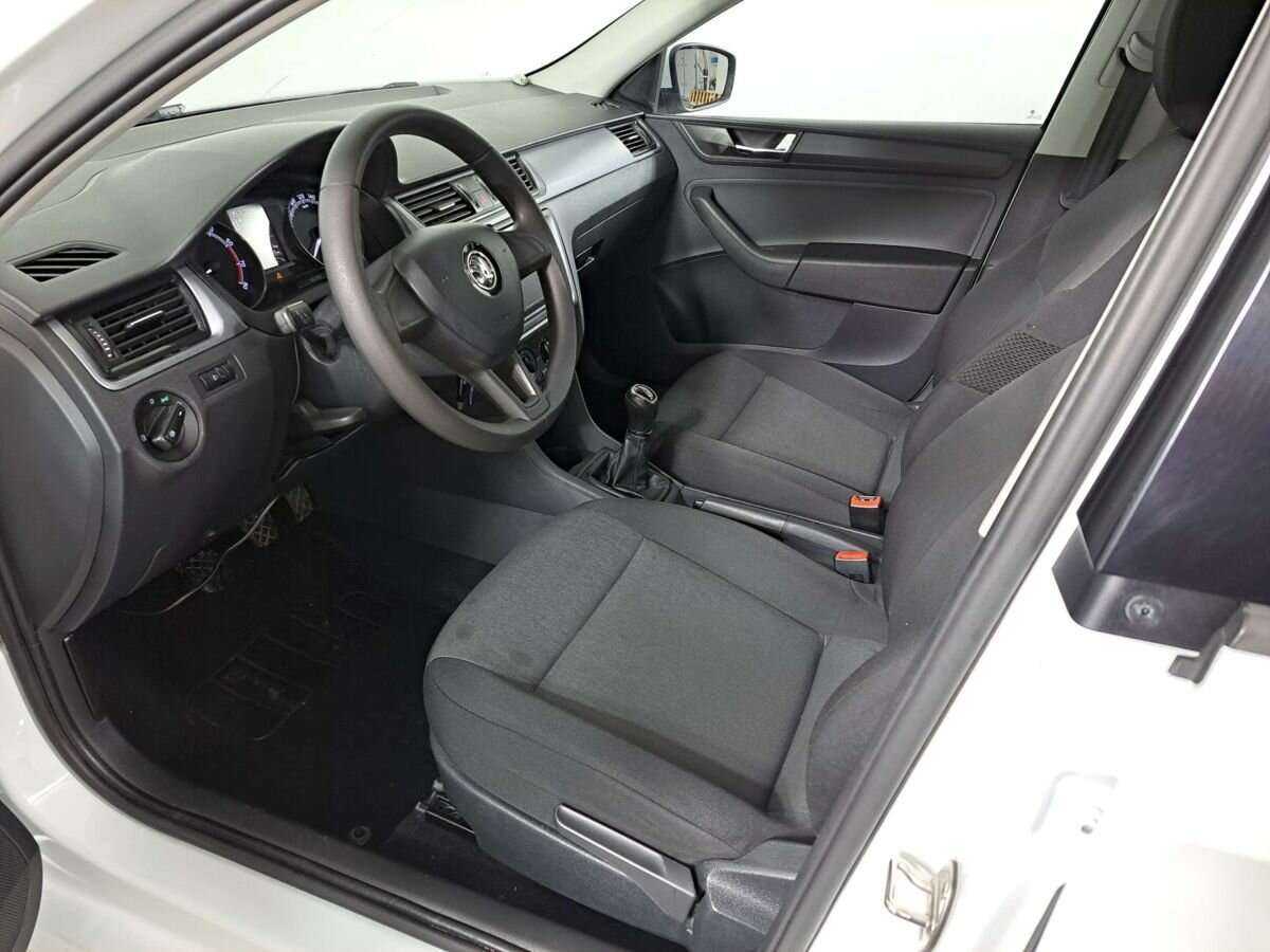 Б/У Шкода Рапид 2017 года. Фото: #15