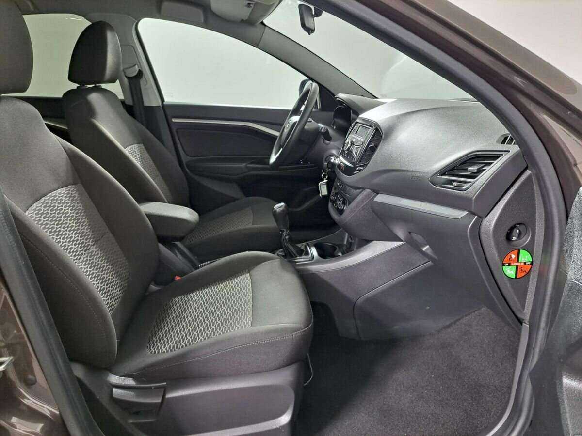 Lada (ВАЗ) Vesta 2018 года с пробегом. Фото: #10