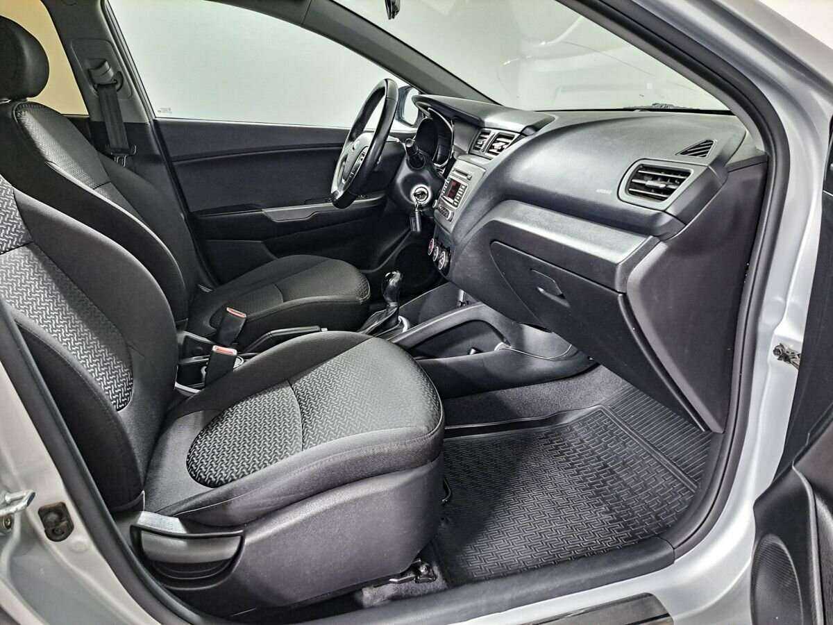 Б/У Киа Рио 2017 года. Фото: #6