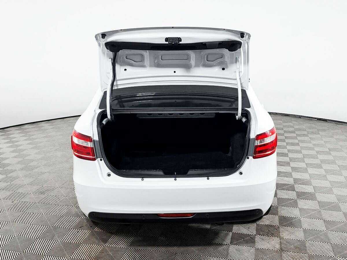 Б/У Лада (ВАЗ) Веста 2021 года. Фото: #7