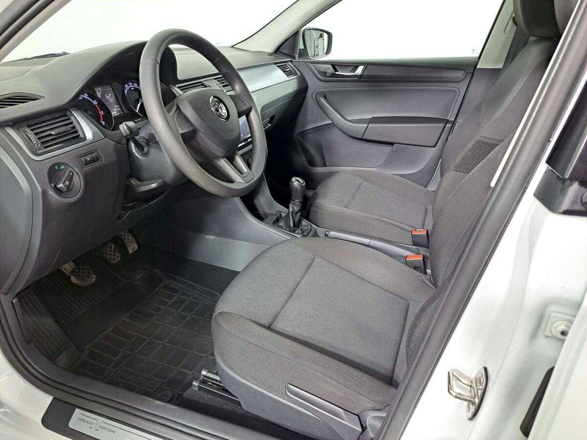 Б/У Шкода Рапид 2018 года. Фото: #13