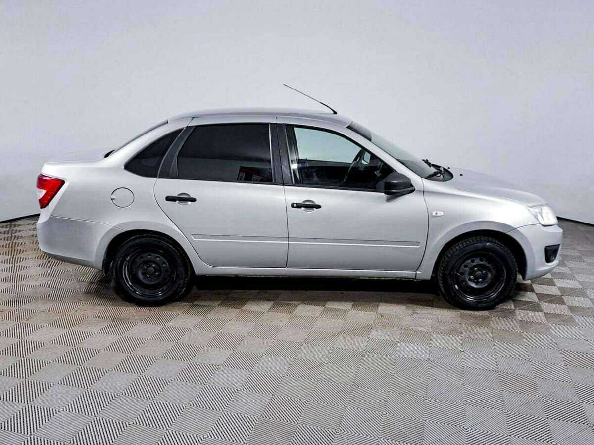 Б/У Лада (ВАЗ) Гранта 2018 года. Фото: #3