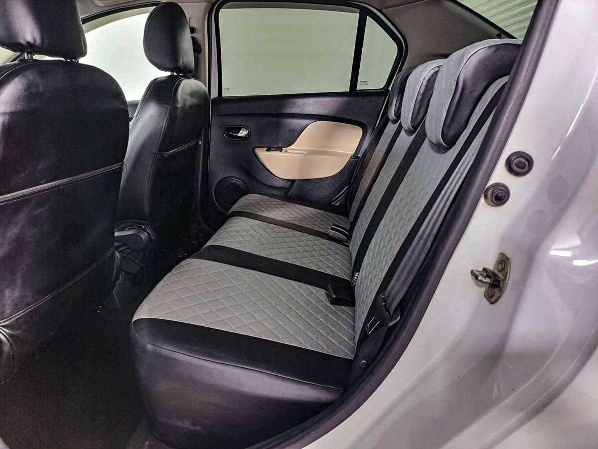 Б/У Рено Логан 2016 года. Фото: #9