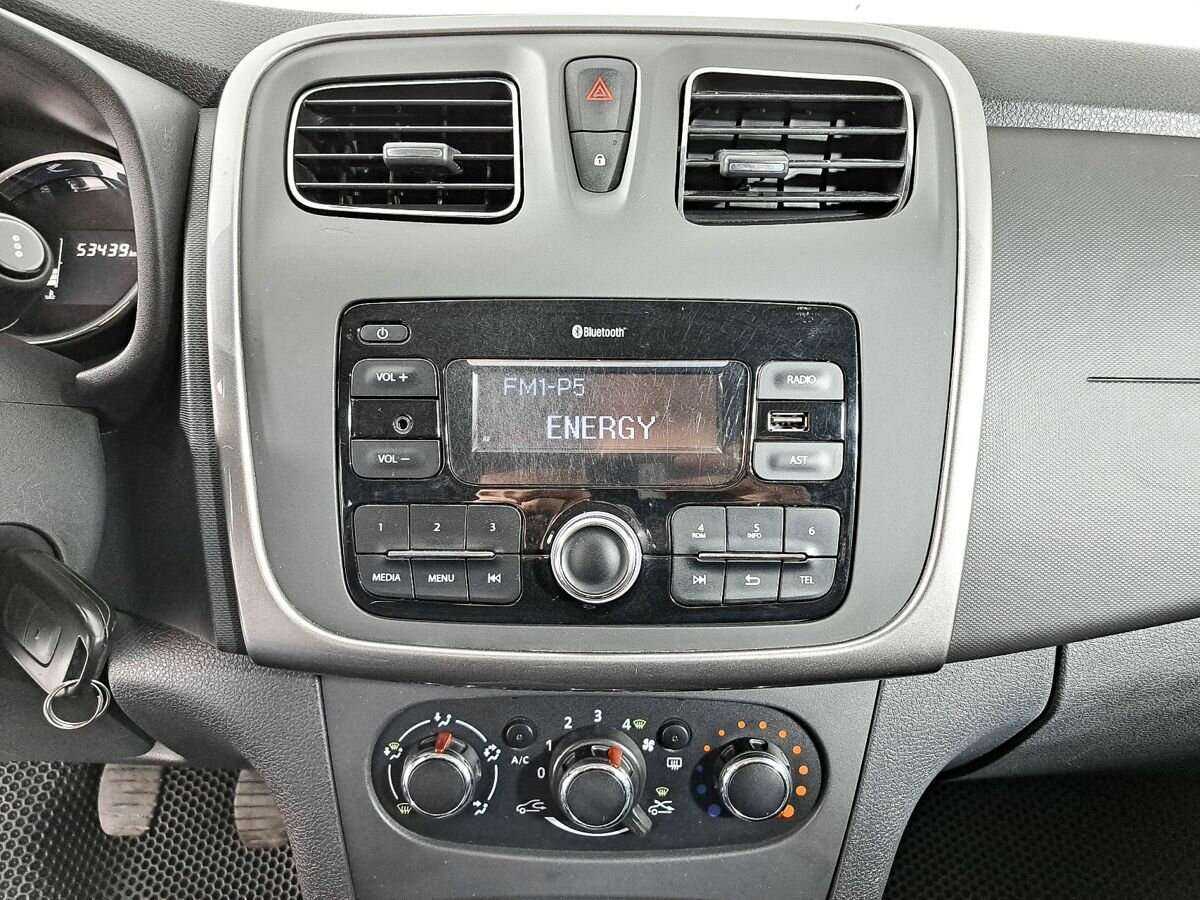 Б/У Рено Логан 2021 года. Фото: #12