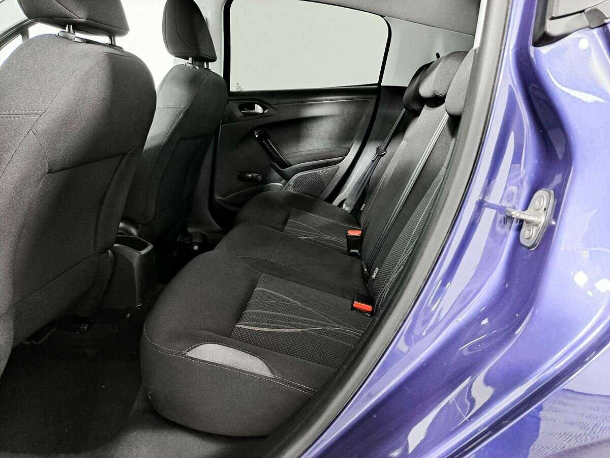 Б/У Пежо 208 2013 года. Фото: #9