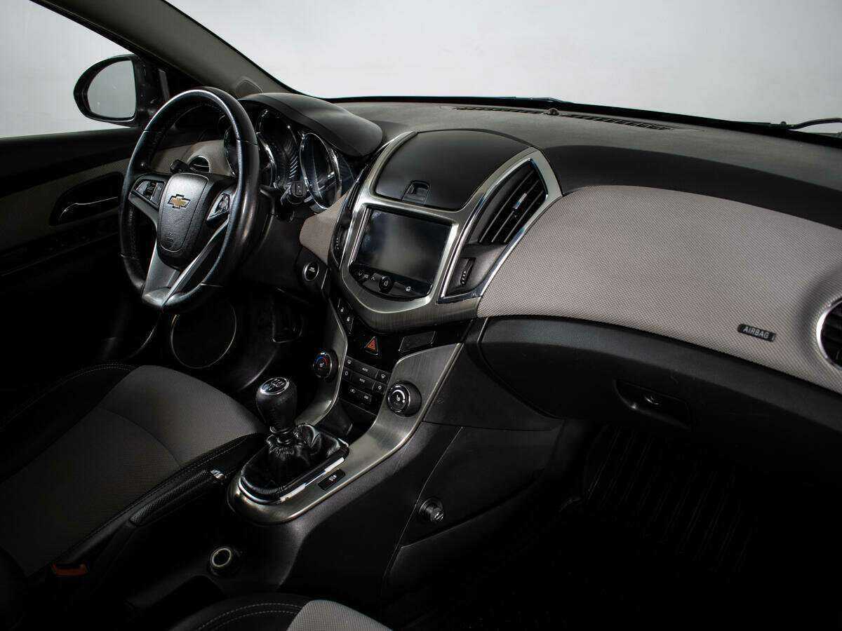 Б/У Шевроле Круз 2013 года. Фото: #6