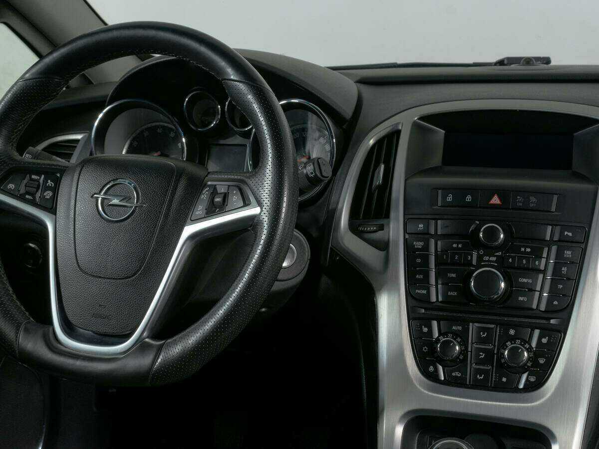 Б/У Опель Астра 2012 года. Фото: #10