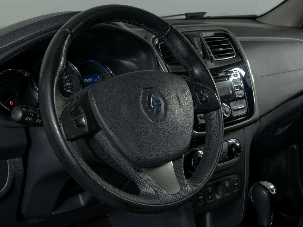 Б/У Рено Сандеро 2017 года. Фото: #11