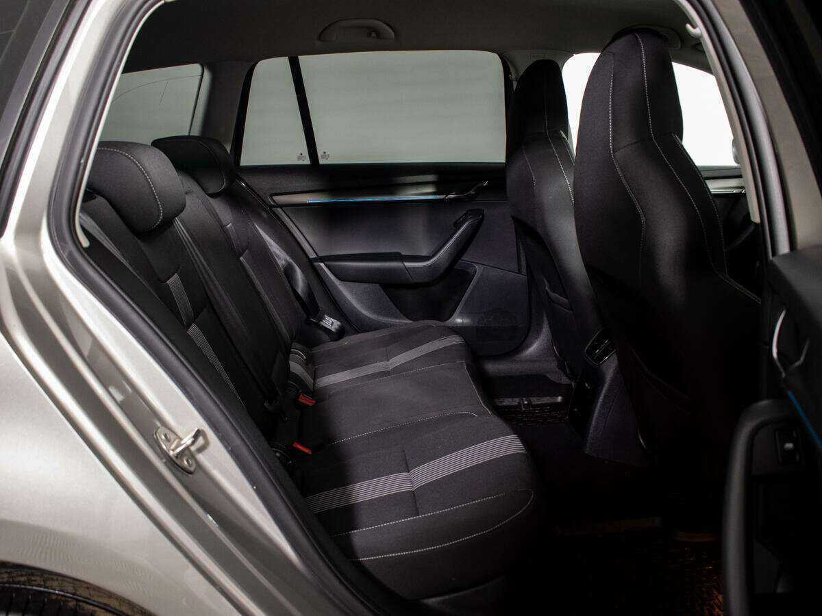 Б/У Шкода Октавия 2018 года. Фото: #7