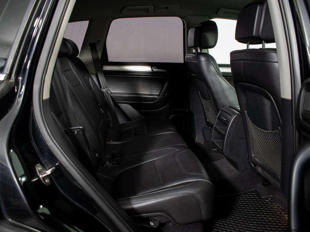 Б/У Фольксваген Туарег 2012 года. Фото: #9