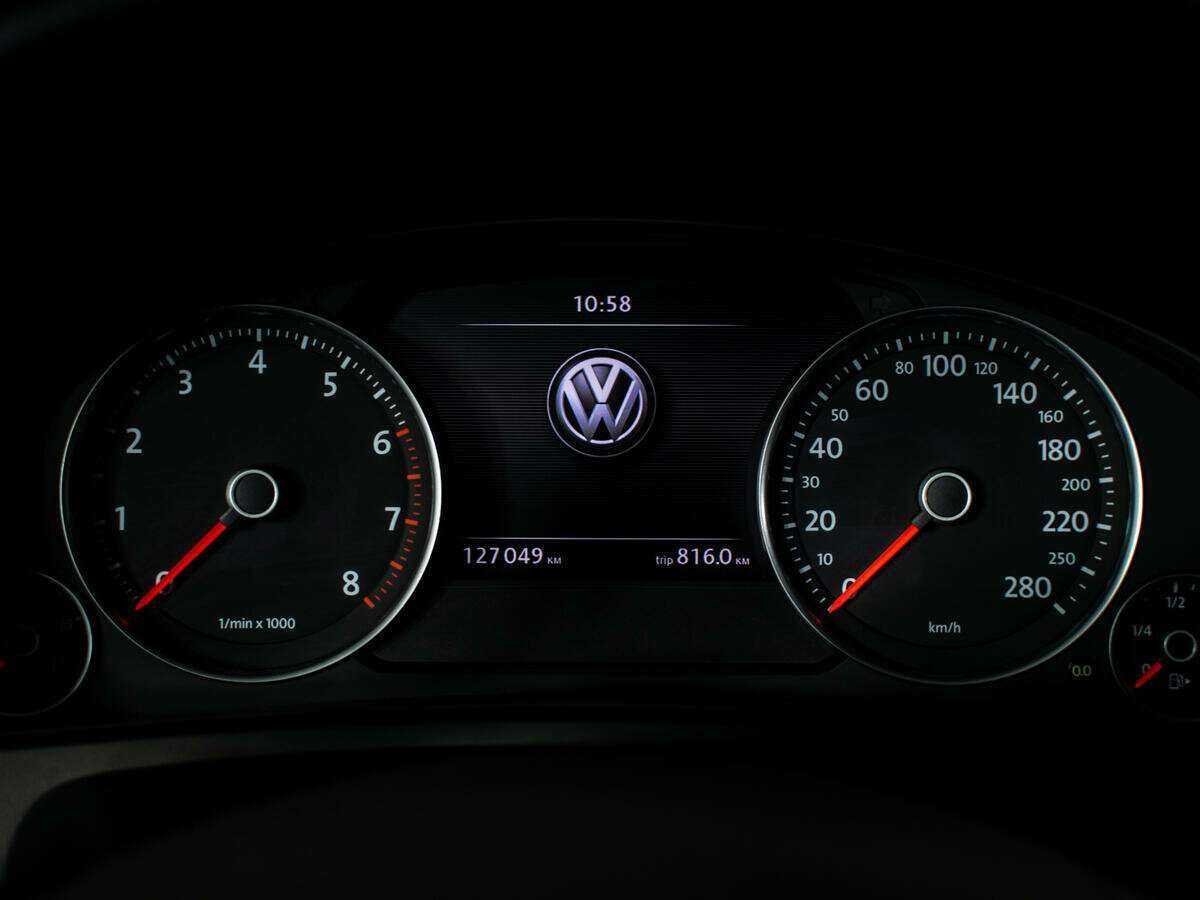 Б/У Фольксваген Туарег 2012 года. Фото: #11