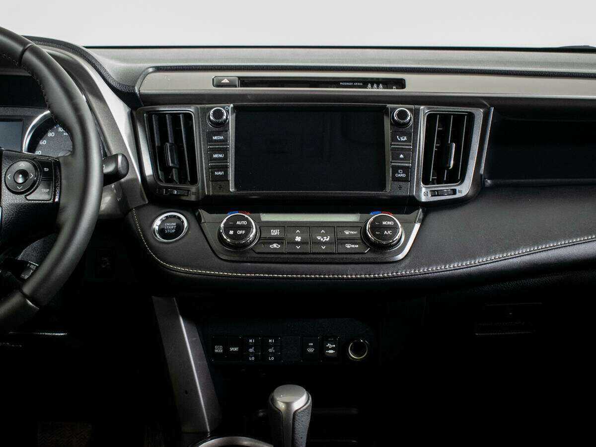 Toyota RAV4 2017 года с пробегом. Фото: #8