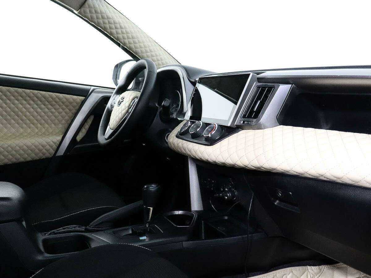 Б/У Тойота Рав4 2016 года. Фото: #6