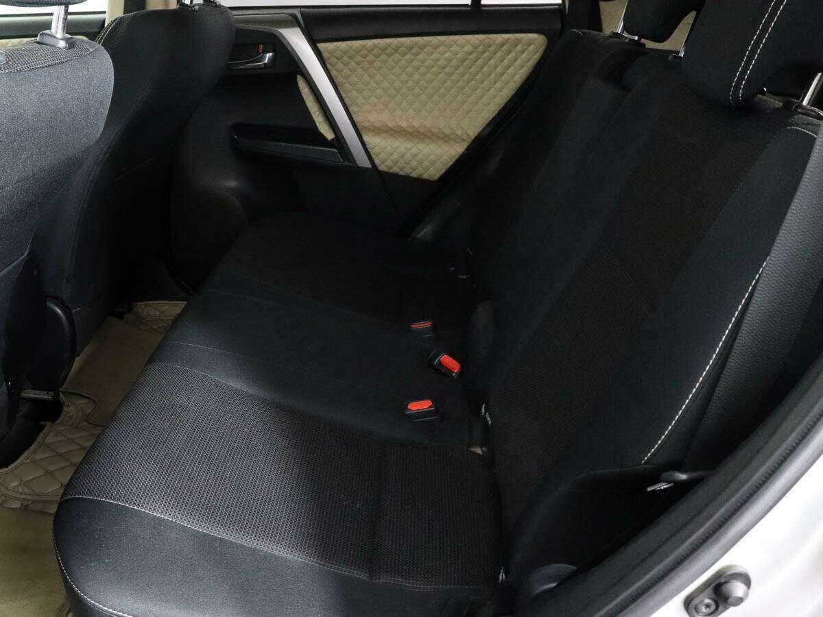 Б/У Тойота Рав4 2016 года. Фото: #7