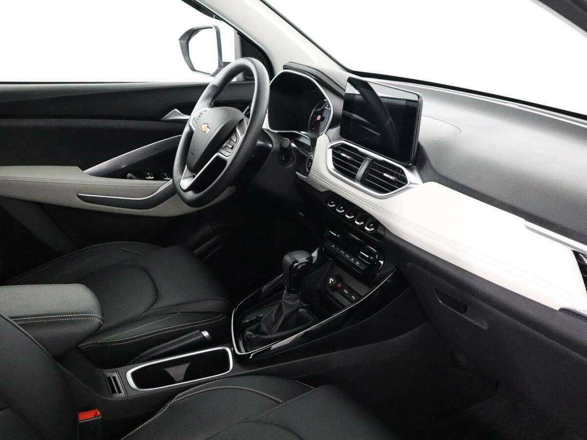 Б/У Шевроле Каптива 2022 года. Фото: #6