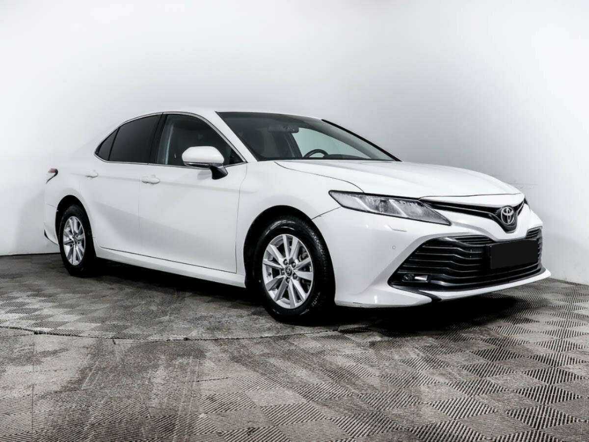 Toyota Camry 2020 года с пробегом. Фото: #2