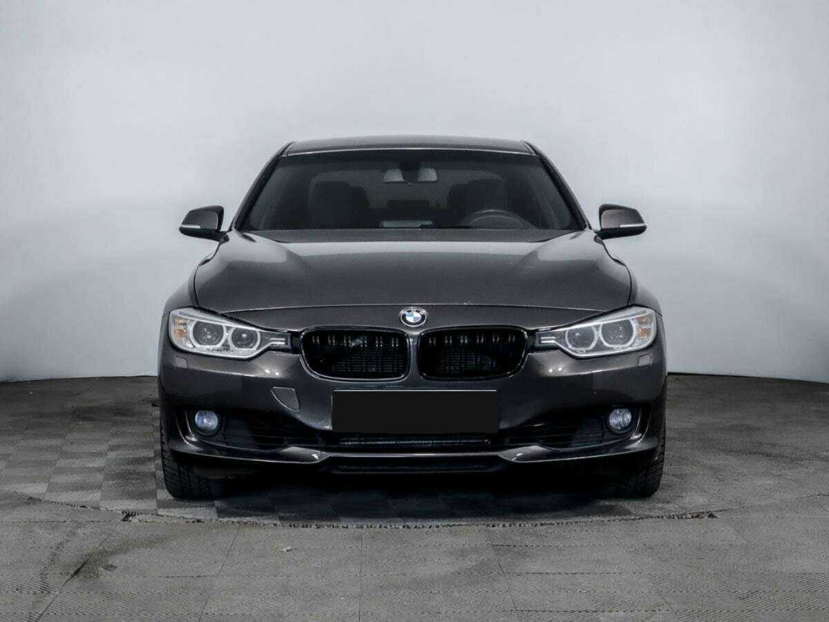 BMW 3 серии 2012 года с пробегом. Фото: #1