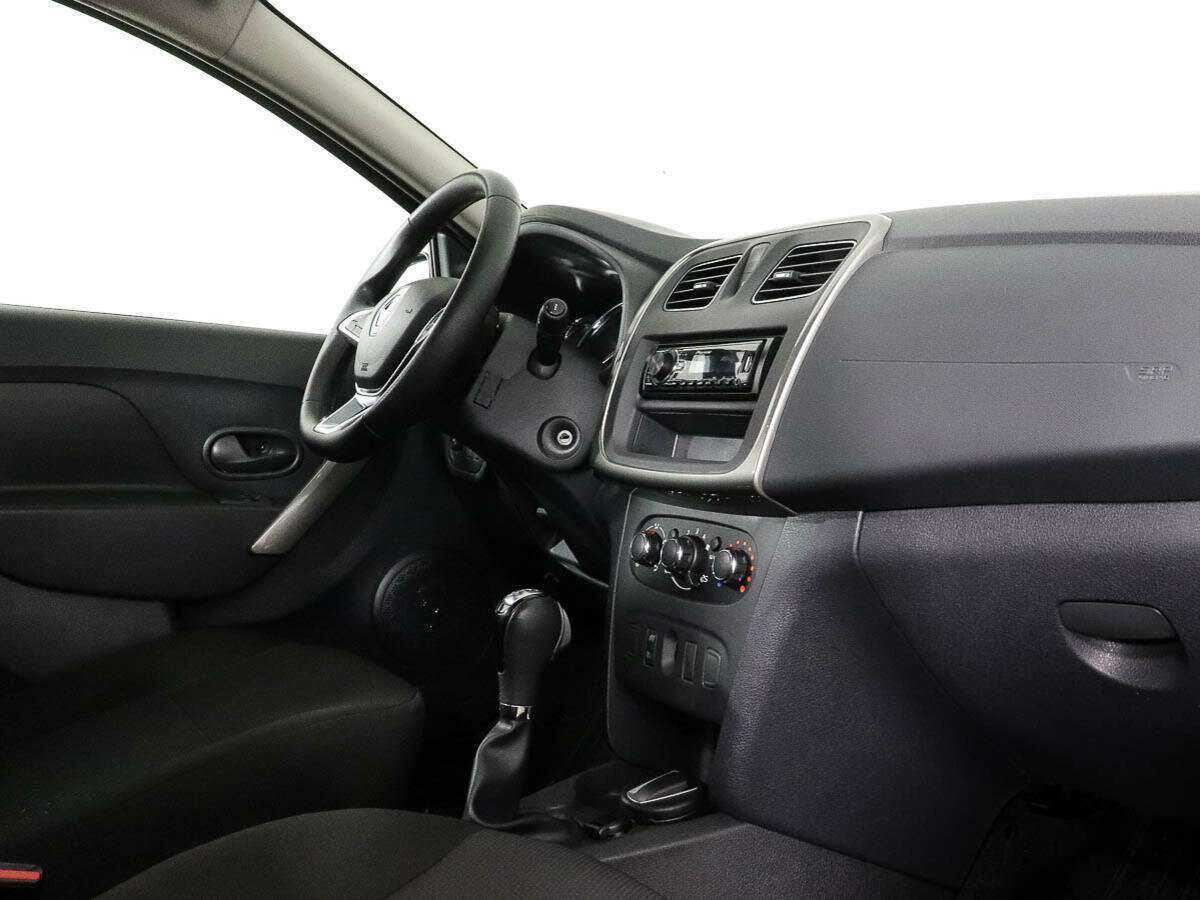 Б/У Рено Сандеро 2018 года. Фото: #6