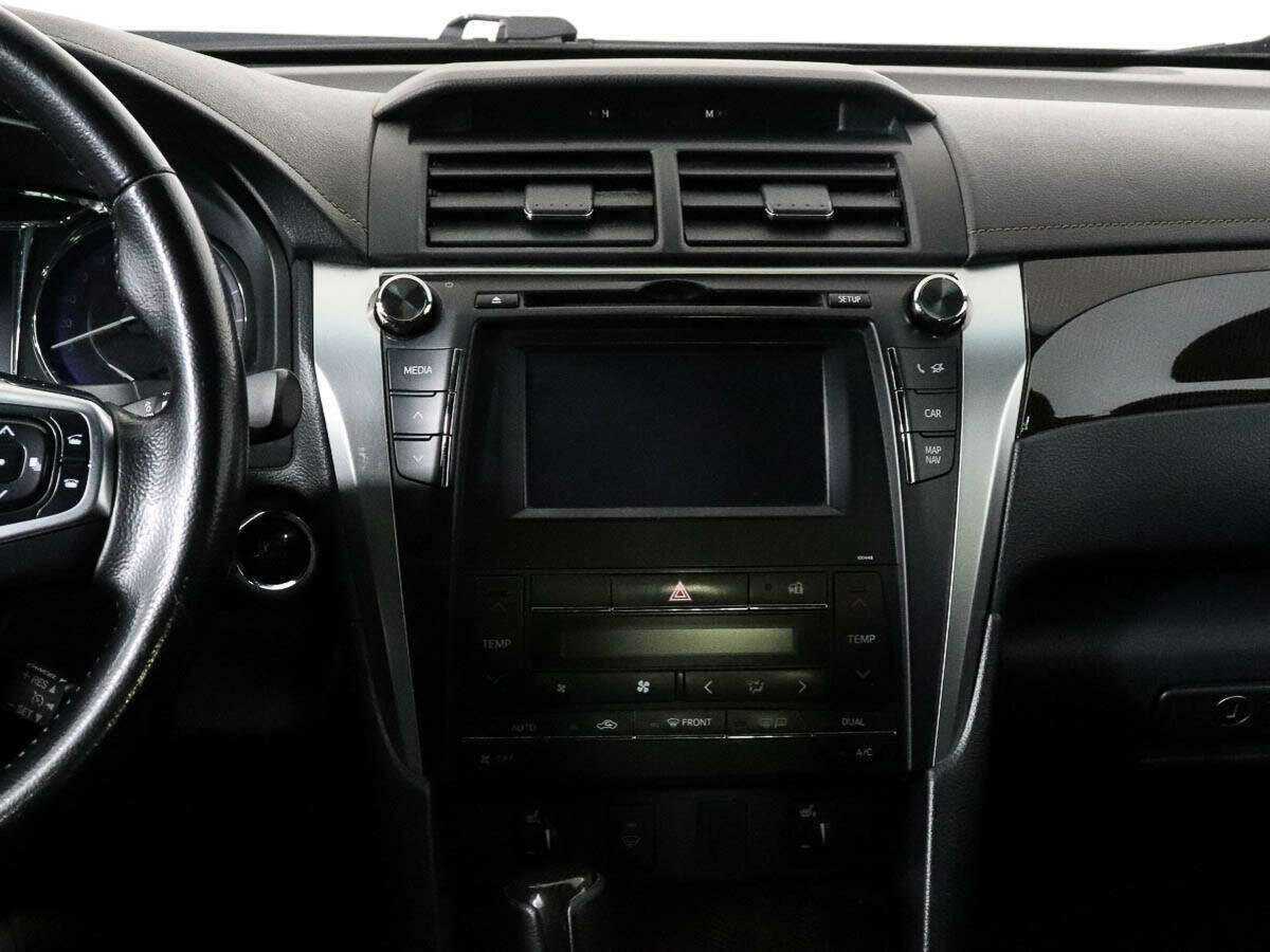 Б/У Тойота Камри 2015 года. Фото: #10