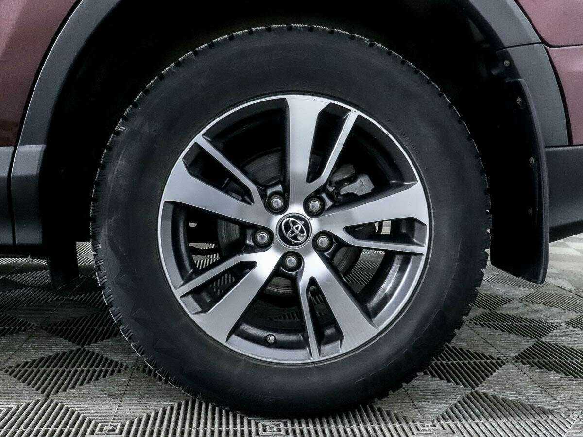 Б/У Тойота Рав4 2016 года. Фото: #13