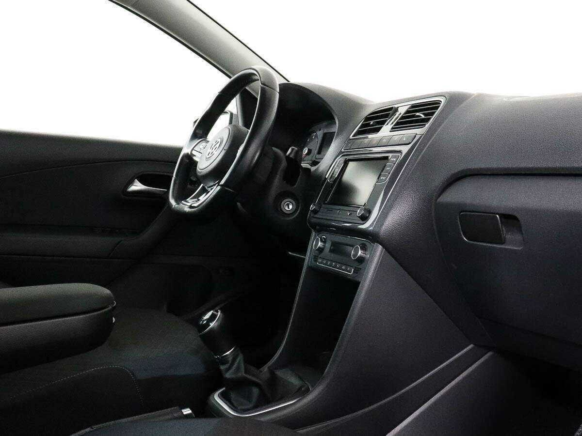 Б/У Фольксваген Поло 2020 года. Фото: #6