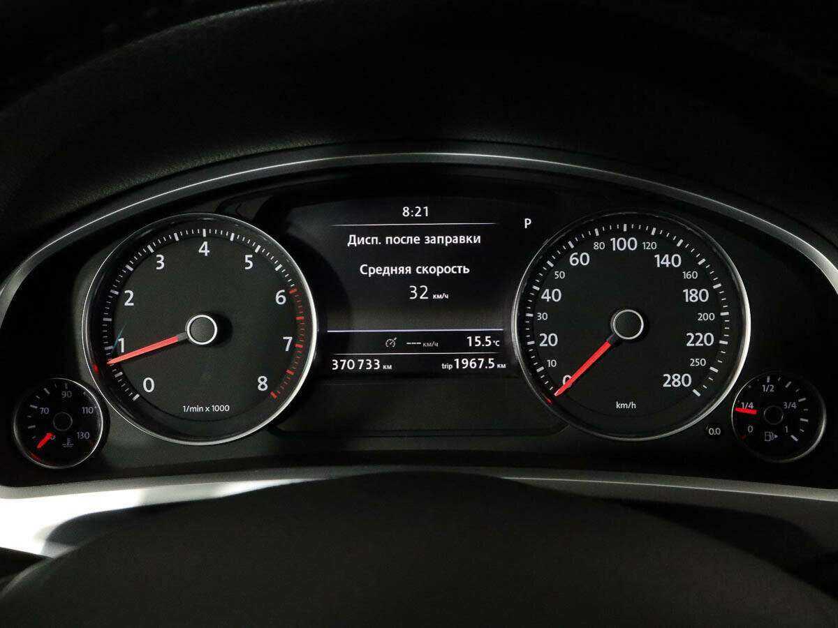 Б/У Фольксваген Туарег 2012 года. Фото: #8