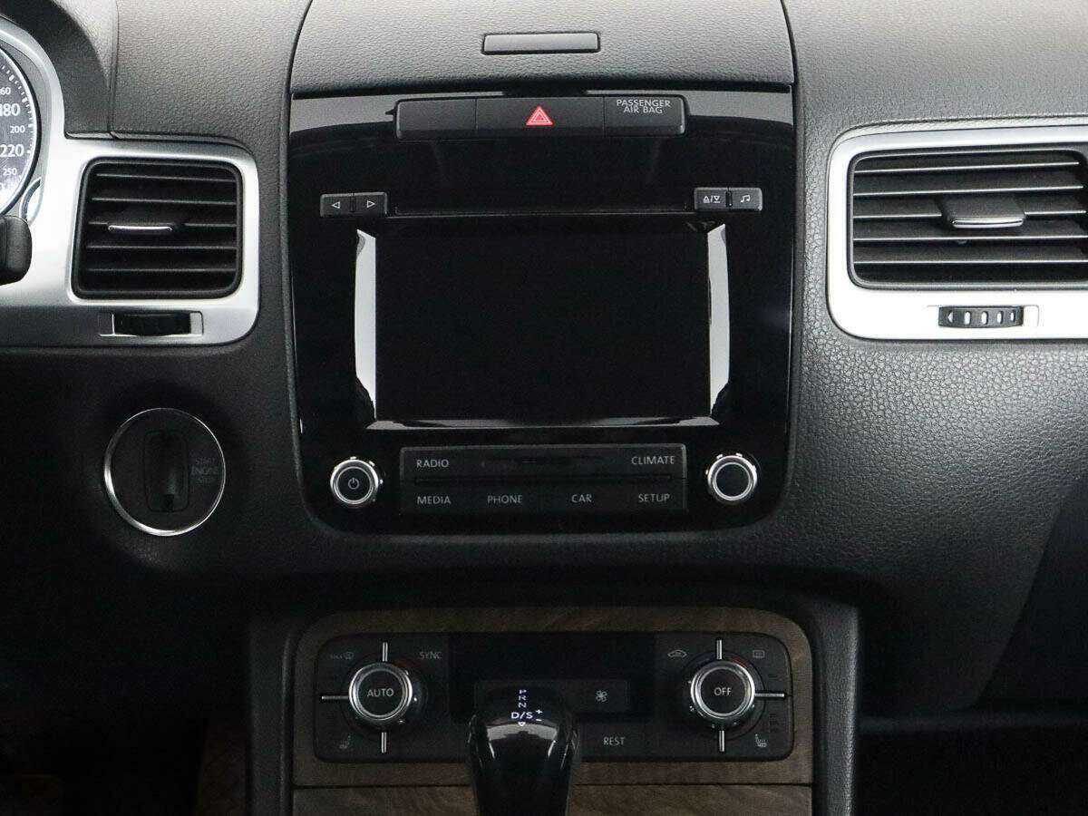 Б/У Фольксваген Туарег 2012 года. Фото: #10