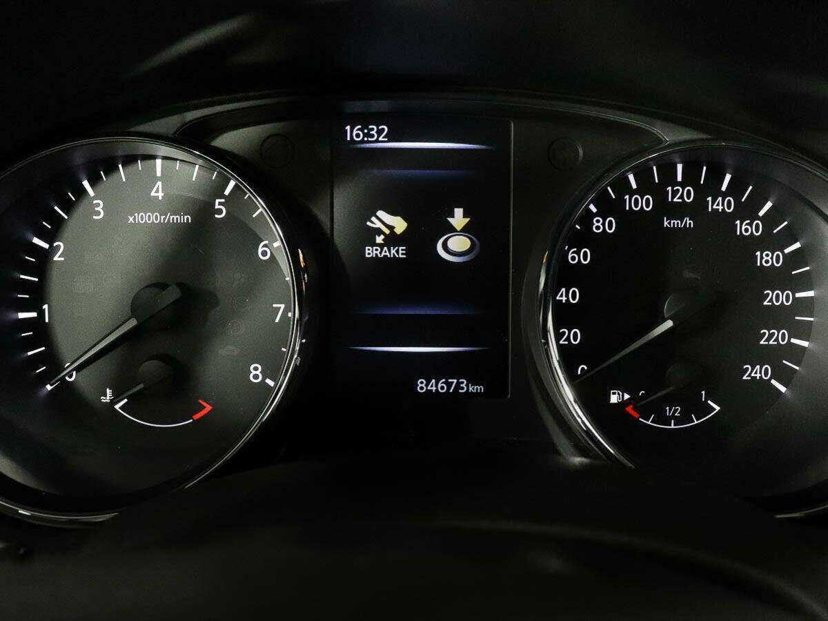 Б/У Ниссан Икс-Трейл 2018 года. Фото: #8