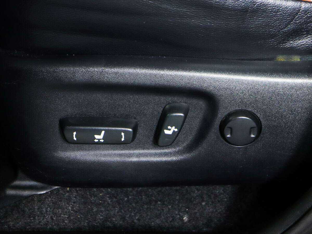 Б/У Тойота Рав4 2013 года. Фото: #18